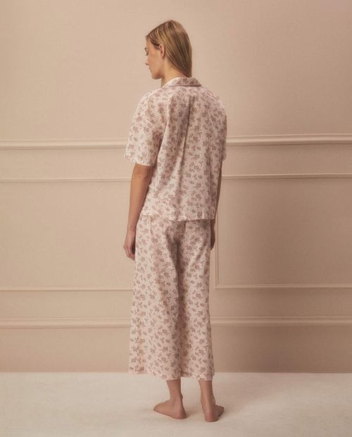 Pijama con estampado floral para dama